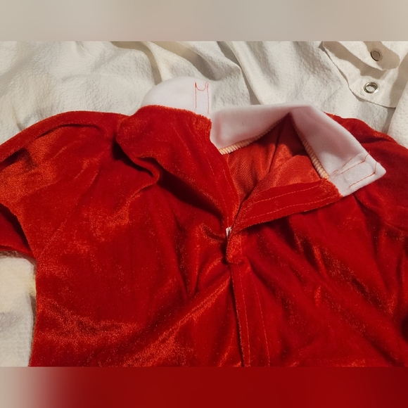 NWT ADORABLE GIRLS SANTA DRESS WITH SANTA HAT AND WRAP SIZE 5 TO 6X - Picture 9 of 10